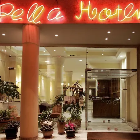 Pella 2*